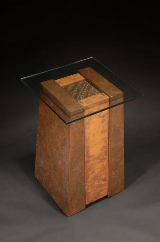 Dark Dunes Pedestal Table – Standard