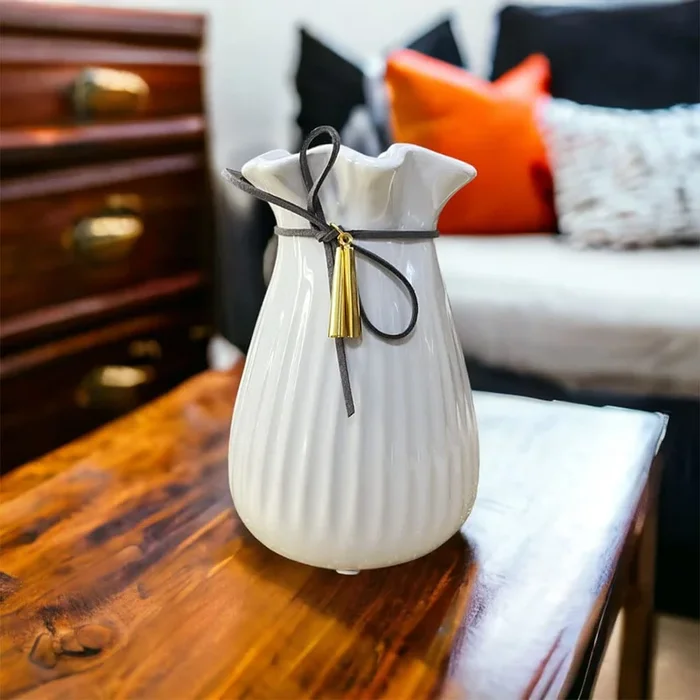 Decorative Ceramic Flower Vase Origami European Style Modern Flower Pot for Home, Office, Living Room, Bedroom.