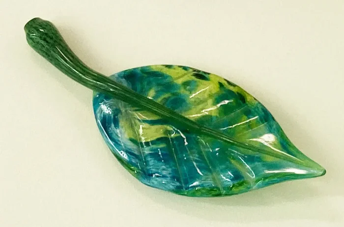 Glass Leaf – Blue and Green Leaf