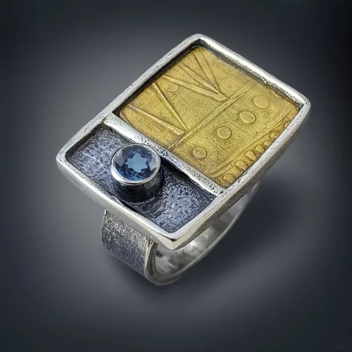 Glyph Ring – Blue Topaz