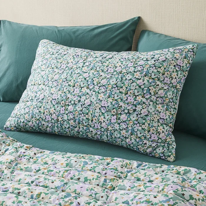 Holly Green Floral Quilted Pillowcases