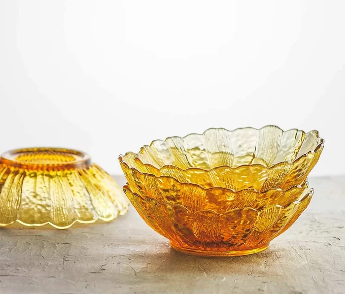 Hollywood Gold Fluted Dessert Bowls 4 Set
