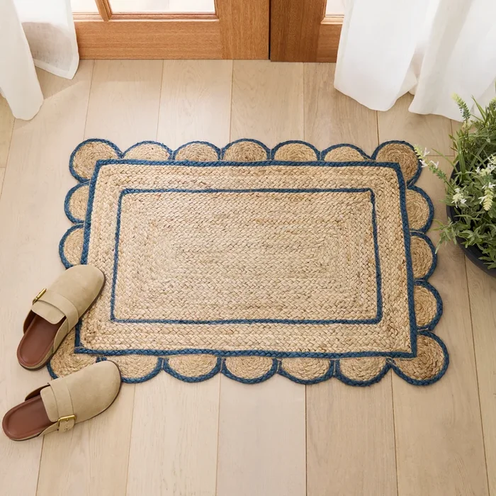 Jute & Navy Scalloped Indoor Mat