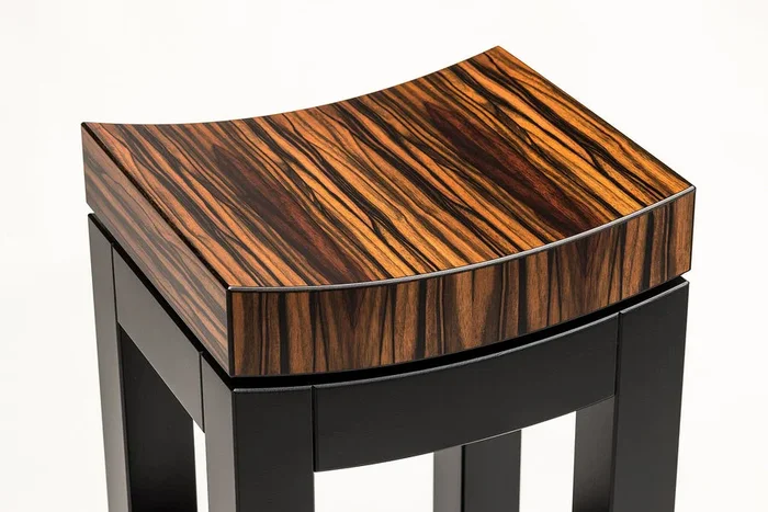 Kurve Stool – Zebrano