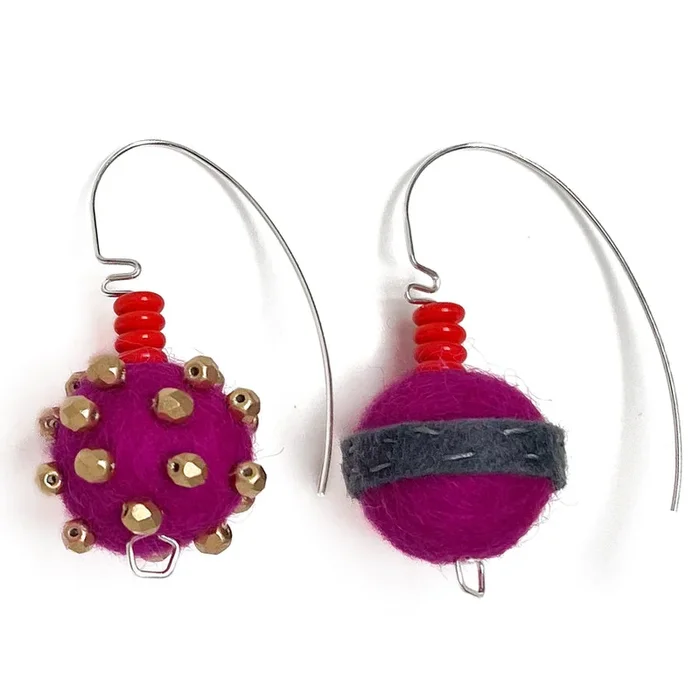 Mismatched Felt Earrings – Magenta & Tomato