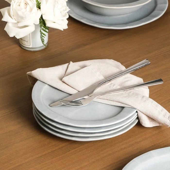 Oasis Stoneware Salad Plate – Gray-Blue