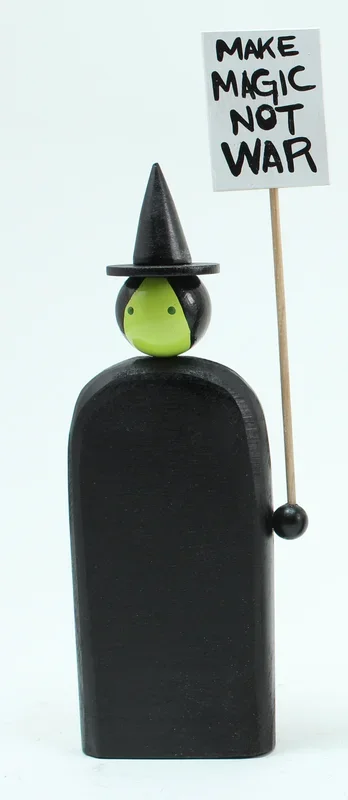 Picketing Witches – Make Magic