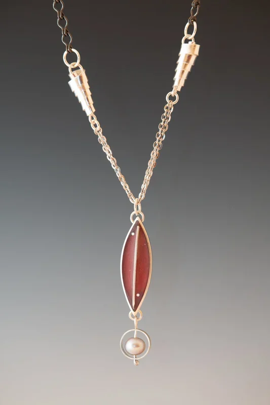 Small Leaf Pendant with Pearl – Pearl