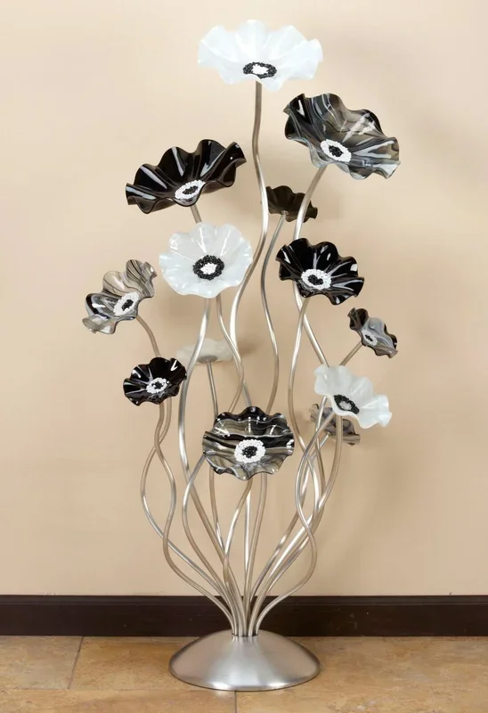 Standing Black and White Cluster