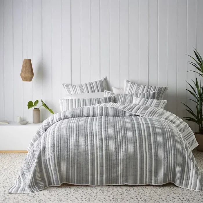 Wilson Grey Bedspread Set + Accessories